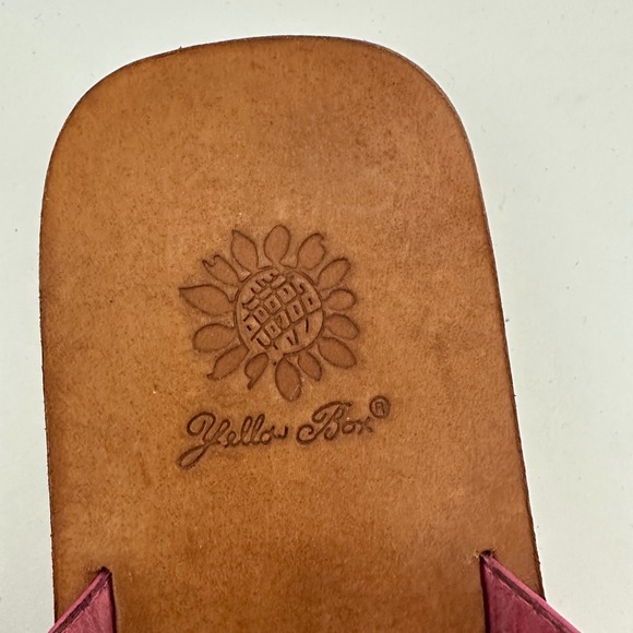 Yellow Box Singer Pink Leather Dragonfly Beaded Rhinestone Flip Flop Sandals 8.5 - Picture 4 of 7